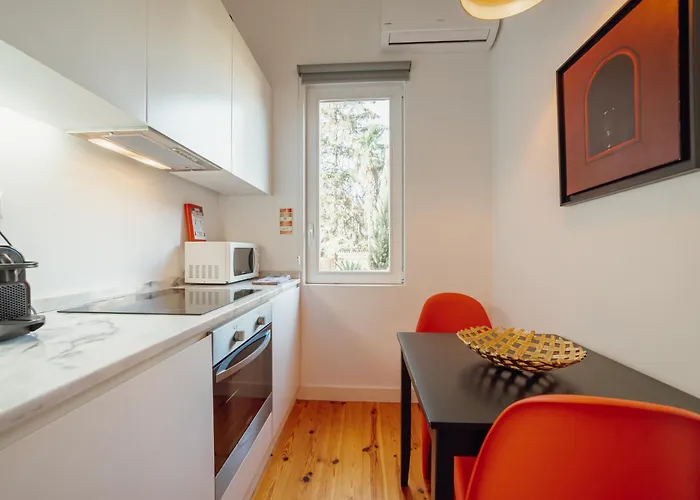 Guest Luxus Garden Apartman Porto